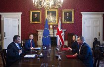 Brexit: perché i media britannici temono una guerra della salsiccia 