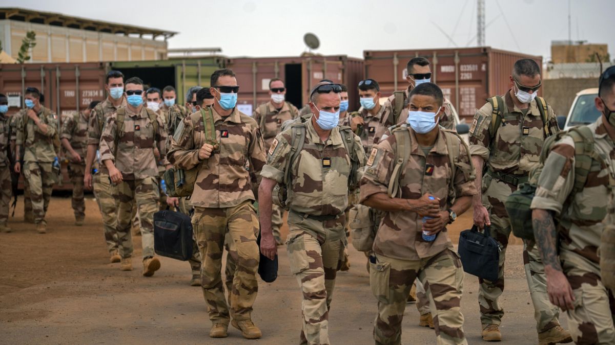 Francia katonák távoznak négyhónapos Száhel-övezetbeli szolgálatuk után Maliból