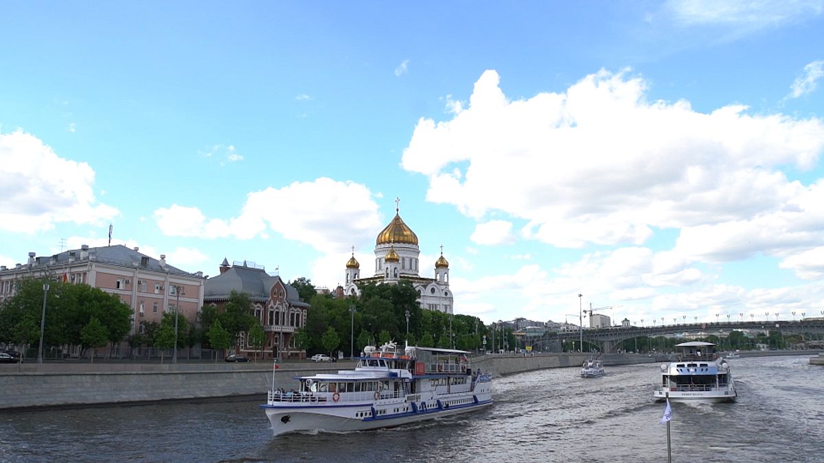 Весенняя Москва: аромат сирени и речные прогулки