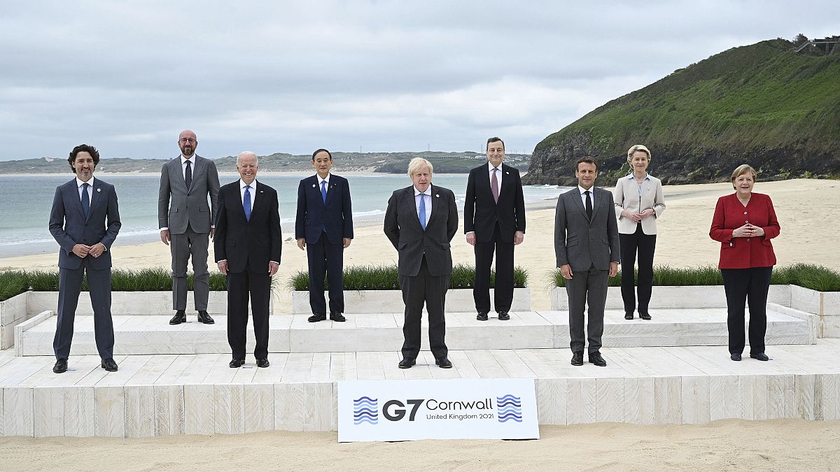 İngiltere Başbakanı Boris Johnson ve G7 Zirvesi'ne katılan liderler. Cornwall/ İngiltere