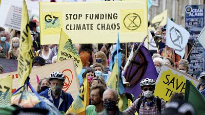 Manifestations pour le climat en marge du G7 : en finir avec le "greenwashing"