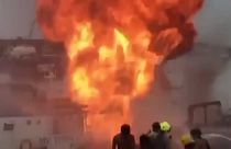 شاهد: حريق في سفينة شحن في مانيلا خلّف إصابة العديد من الأشخاص