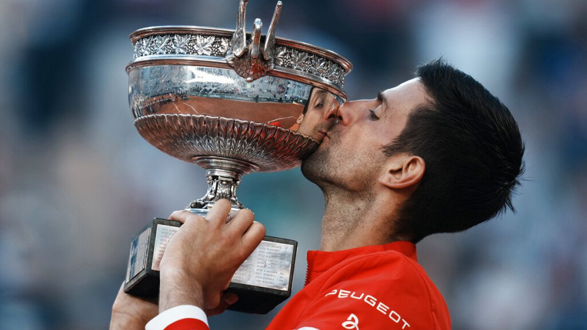 Novak Djokovic vence em Roland Garros