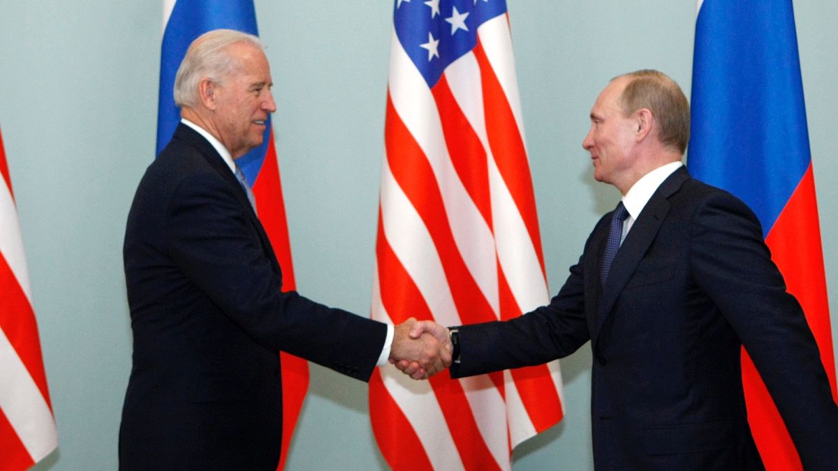 Putyinnak nincs lelke – ezt gondolta Joe Biden amerikai alelnök vendéglátójáról, Vlagyimir Putyin orosz miniszterelnökről első találkozásuk után, 2011-ben