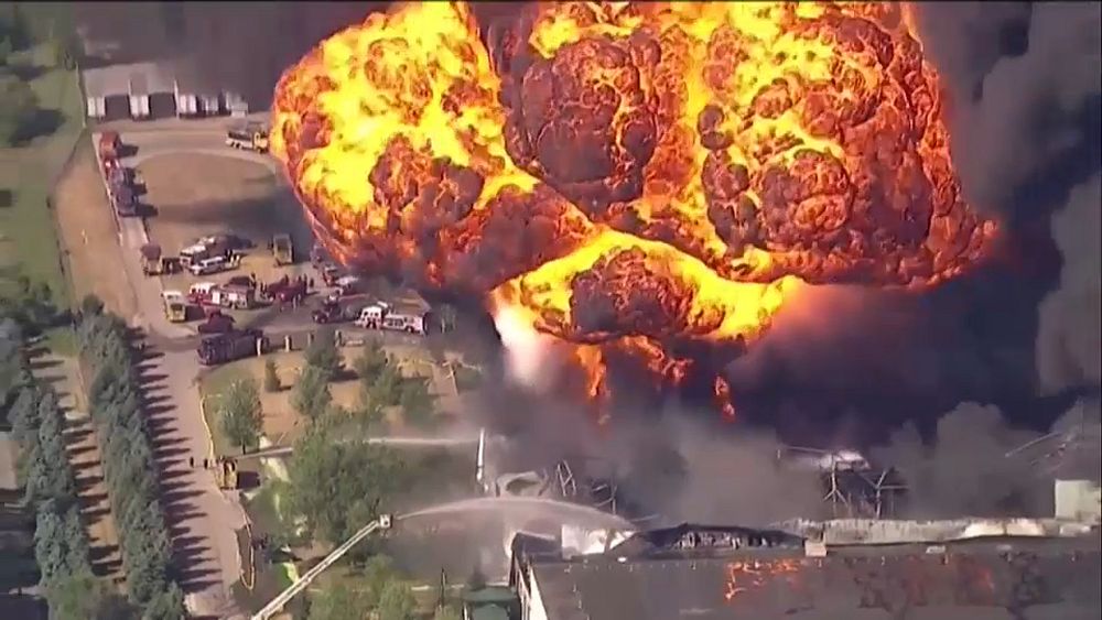 Illinois: Fire and explosions at chemical plant