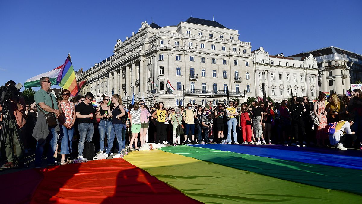 Демонстрация в поддержку ЛГБТ-сообщества в Будапеште.