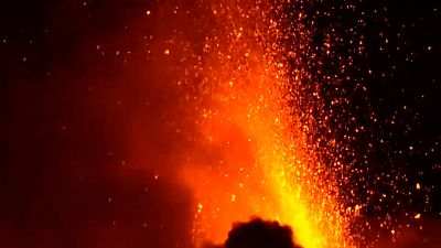 Ночное извержение Этны - яркое зрелище
