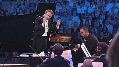 The Vienna Philharmonic creates a musical journey at its Summer Night Concert