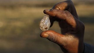 South Africa: Thousands rush for "diamonds" in Kwazulu-Natal province
