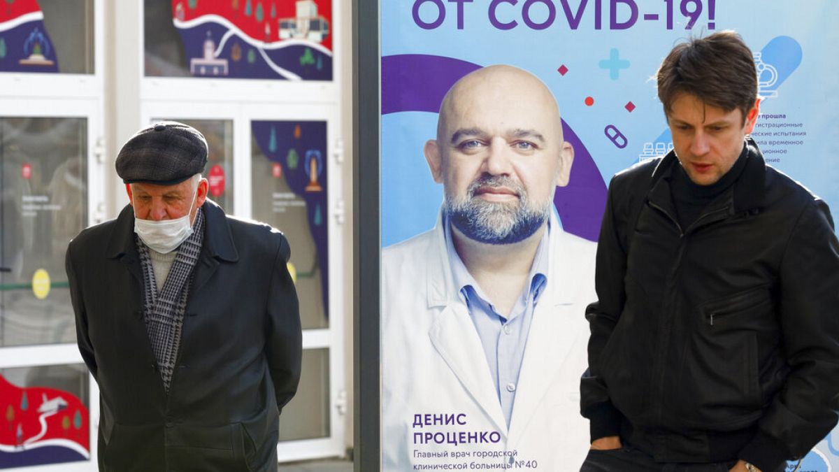 Mosca, vaccino obbligatorio per chi lavora nei servizi. Contagi in forte aumento 