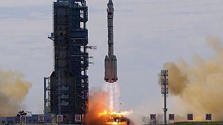 China lanza con éxito al espacio la Shenzhou-12, su primera misión tripulada en cinco años