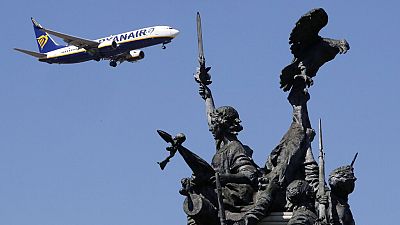 Ryanair e aeroporti inglesi: azione legale contro il governo-Johnson per i "colori Covid"