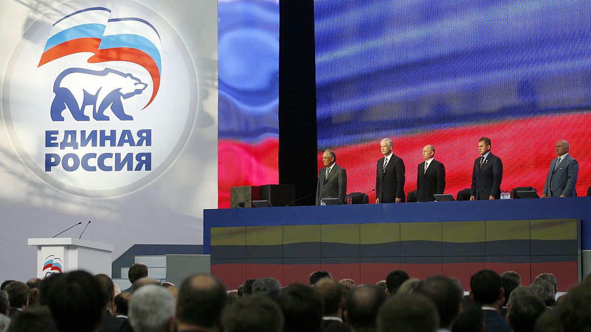 حزب بوتين يجتمع في أوج حملة قمع ضد المعارضة