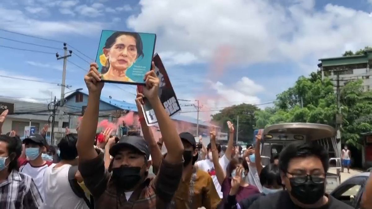 Protestas contra la junta militar birmana