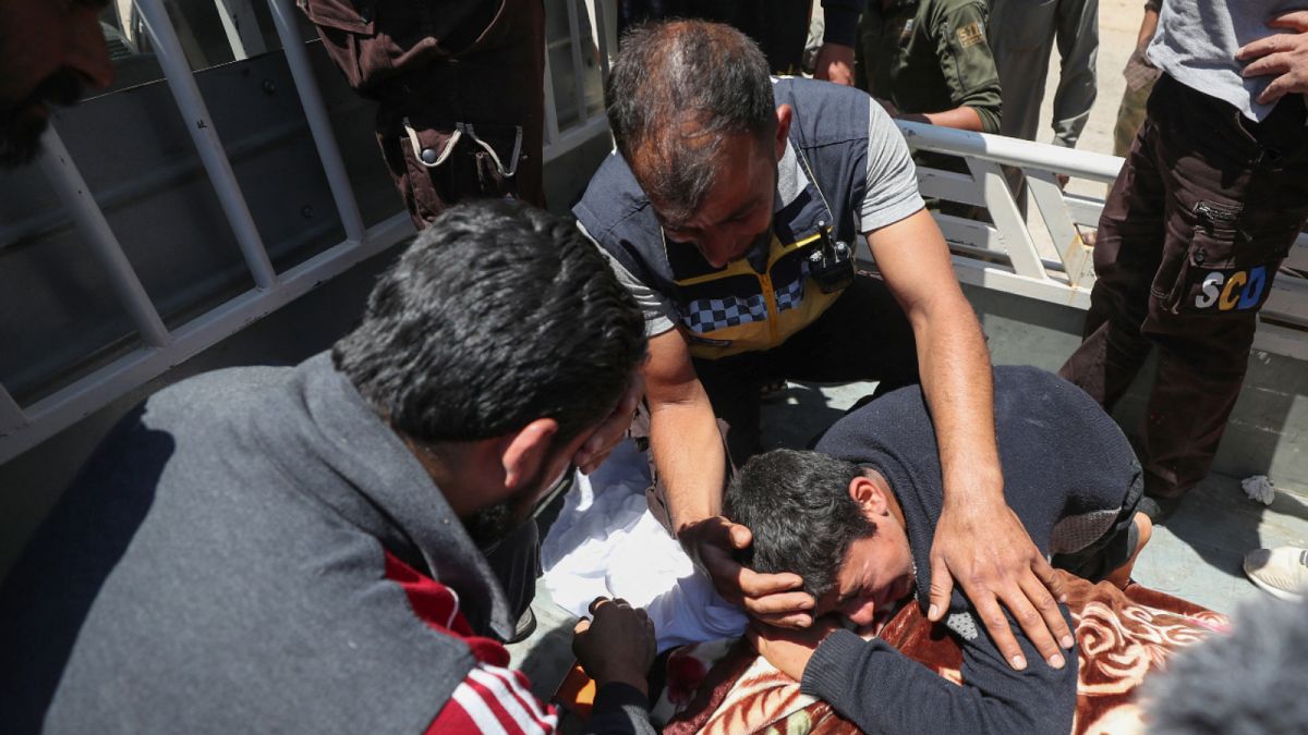 مقتل متطوع في قصف لمركز تابع للدفاع المدني السوري
