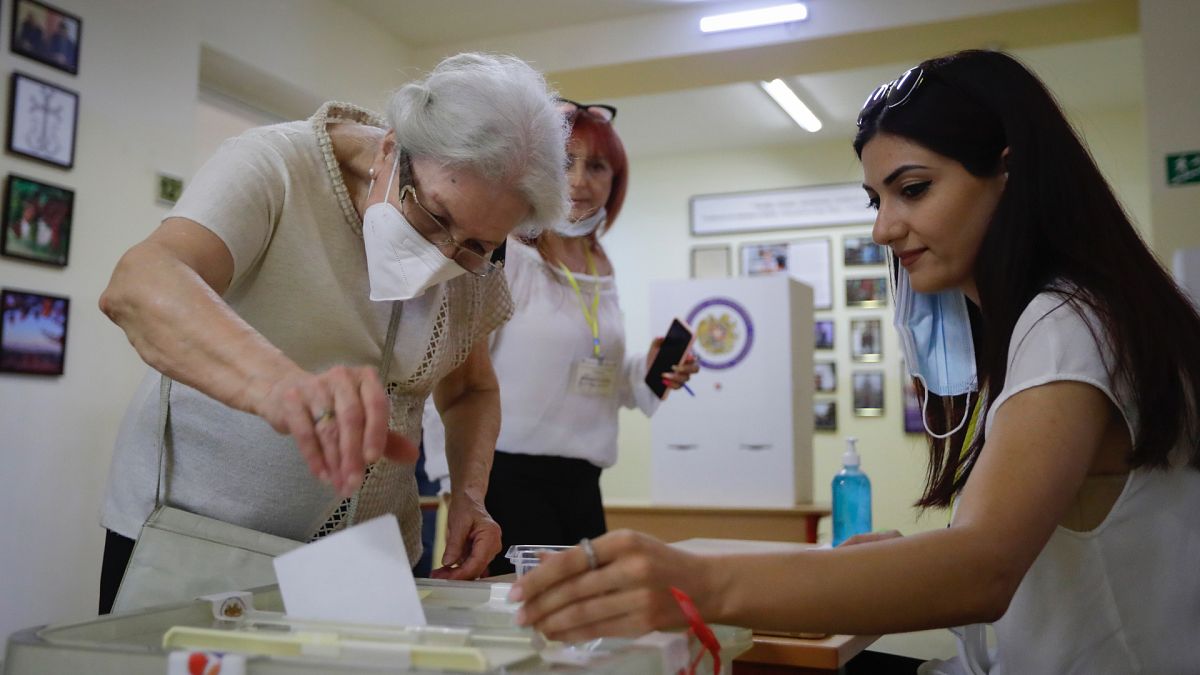Ermenistan'da erken seçimler