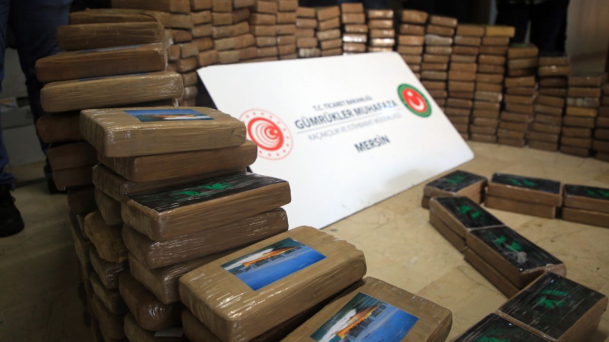 Mersin'de ele geçirilen 463 kilogram kokain 