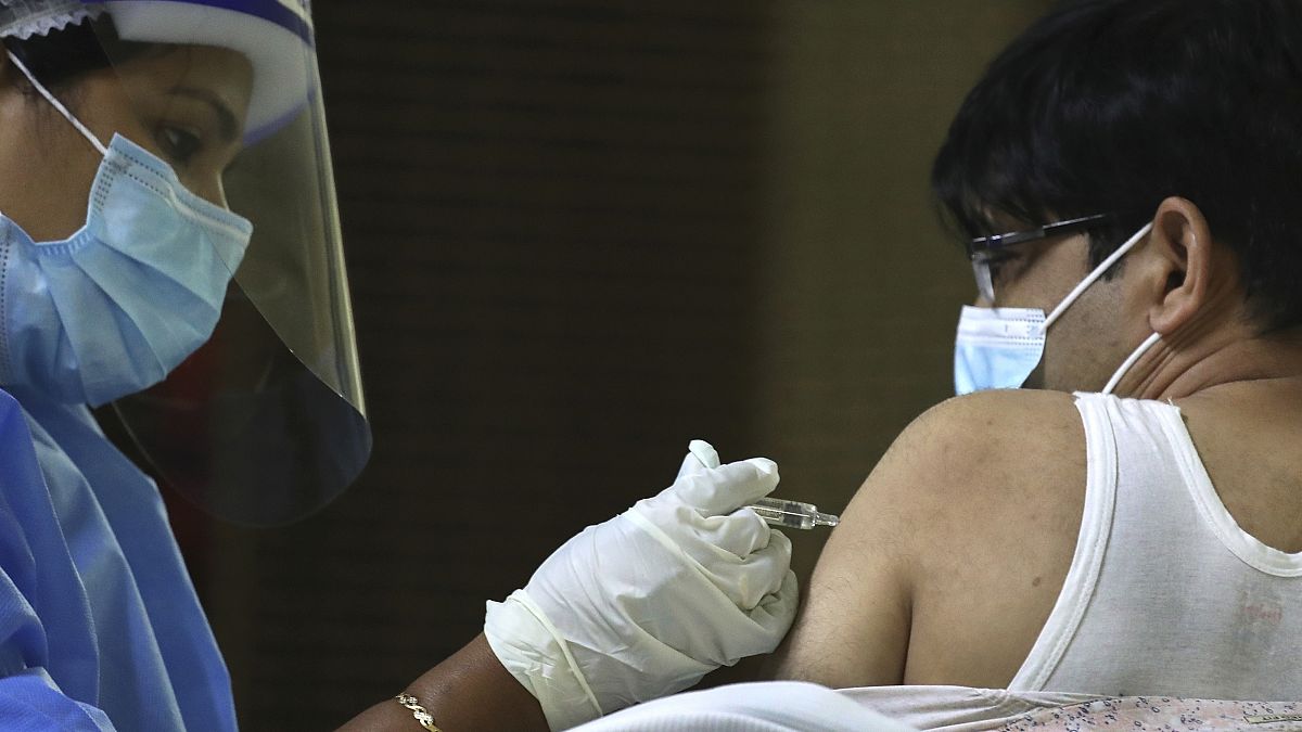 واکسیناسیون کرونا در دُبی