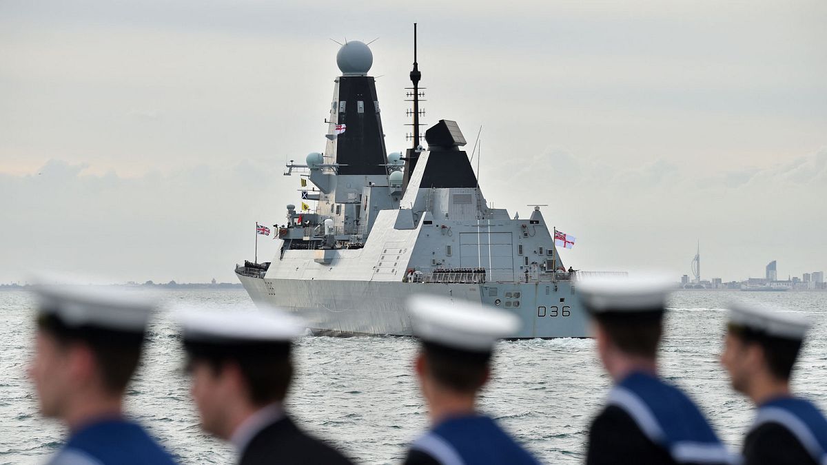 Archives : le HMS Defender au large de Portsmouth, au Royaume-Uni, le 5 juin 2019