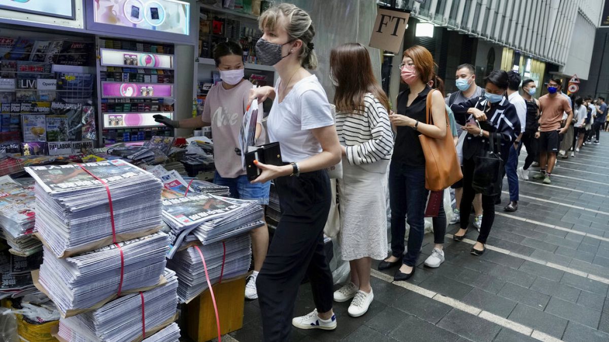 Χονγκ Κονγκ: «Λουκέτο» για την Apple Daily
