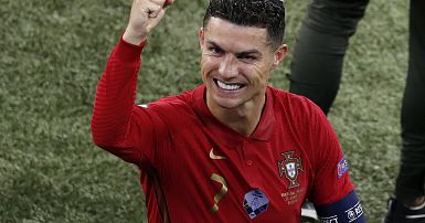 Cristiano Ronaldo é o jogador com mais golos em fases finais de Europeus