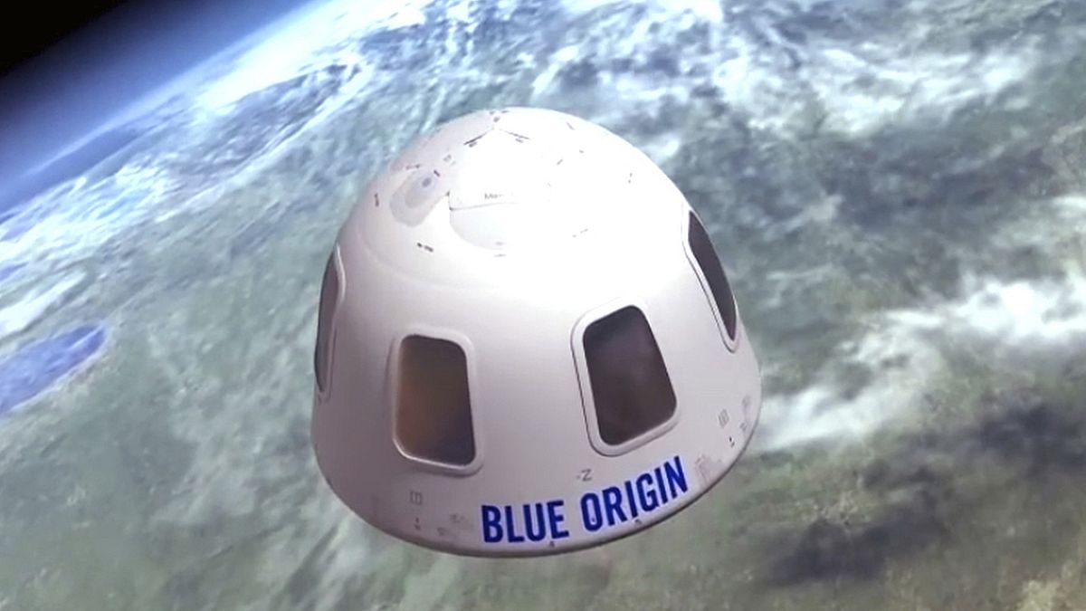 مركبة "نيو شيبرد" الفضائية التي صنعتها شركته "بلو أوريجين"