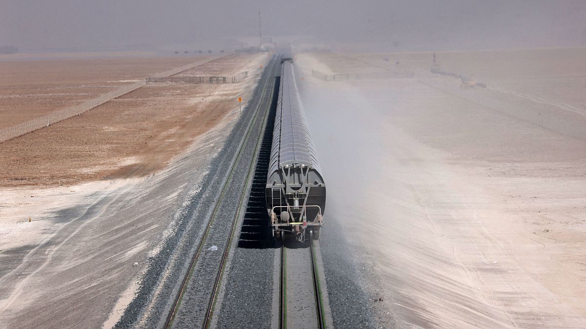 تعمل الإمارات العربية المتحدة على تطوير شبكة سكك حديدية لربط جميع الإمارات السبع، 4 يناير 2021