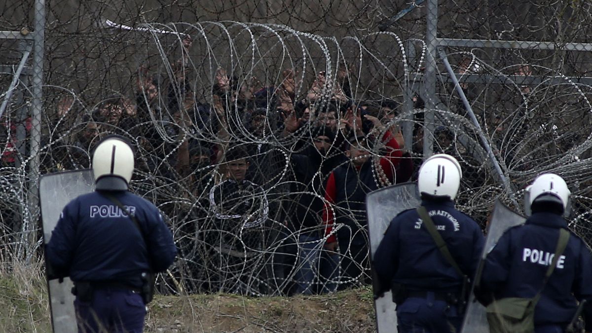 پلیس یونان در برابر پناهجویان در مرز با ترکیه/مارس ۲۰۲۰