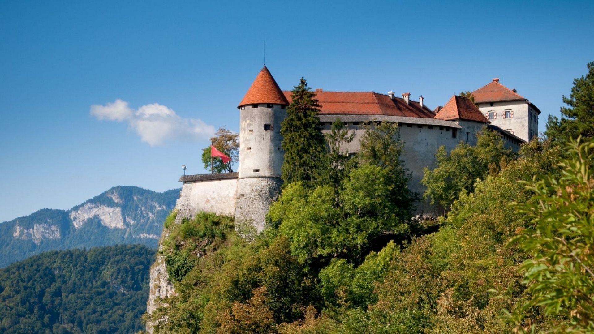 Castle In Rocks Europe 14 castles in Europe that are straight out of a fairy tale | Euronews
