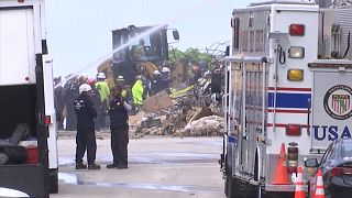 Labores de rescate tras el derrumbe de Miami-Dade