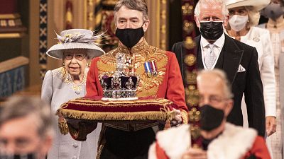 Королева Елизавета II перед выступлением в Палате лордов, 11 мая 2021 года