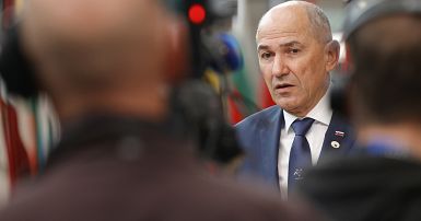 سلوفينيا تتولى الرئاسة الدورية للاتحاد الأوروبي وسط مخاوف تخص دولة ...
