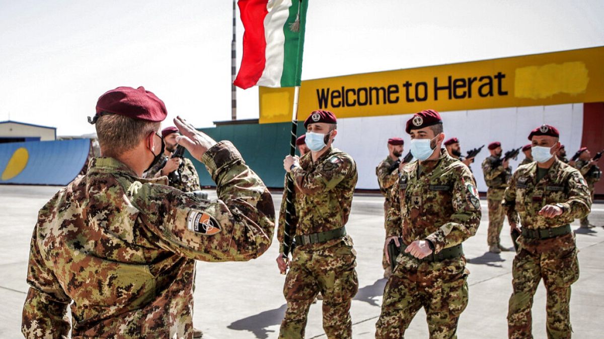 Afghanistan, l'Italia lascia un paese che si affaccia di nuovo sul baratro