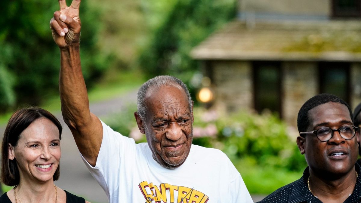 Bill Cosby nach seiner Freilassung vor seinem Haus in Elkins Park