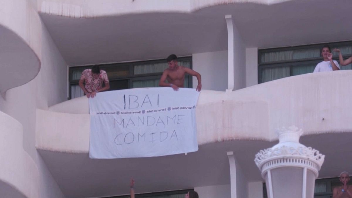 Imagen del hotel donde están confinados los estudiantes afectados por el macrobrote