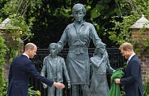 In memoria di Diana: la statua voluta da William e Harry