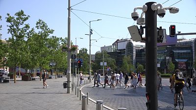 I timori per le telecamere intelligenti di Belgrado arrivano fino a Bruxelles