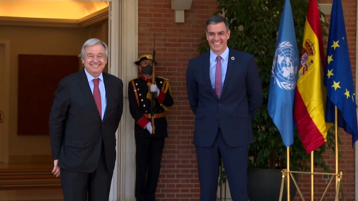 El secretario general de la ONU Antonio Guterres junto al presidente  español Pedro Sánchez en La Moncloa.