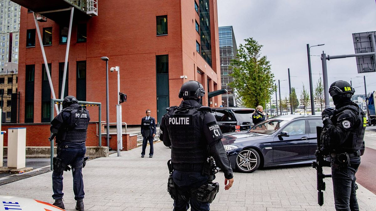 'Uyuşturucu karteli' Tse Chi Lop, Hollanda'nın Rotterdam kentindeki mahkemeye getiriliyor, 22 Haziran 2021