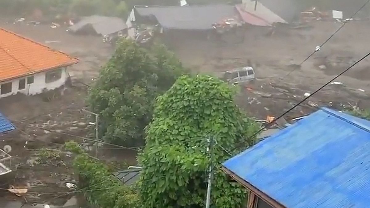 صورة لساكن محلي التقطها لانهيار التربة في اليابان. 03/07/2021