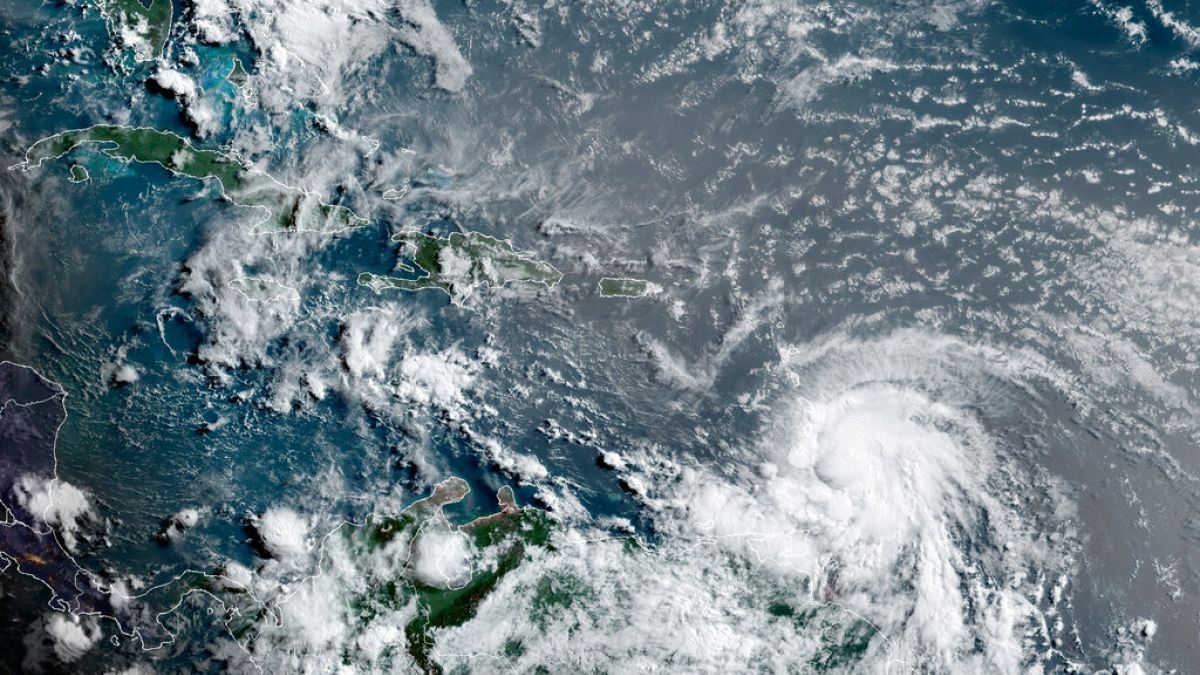 La tempesta tropicale Elsa declassata a uragano della categoria 1. Dopo Haiti, si dirige ora verso Cuba e Giamaica
