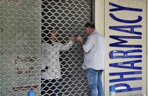 عدد كبير من الصيدليات في لبنان أغلقت أبوابها بسبب خلوها من الأدوية