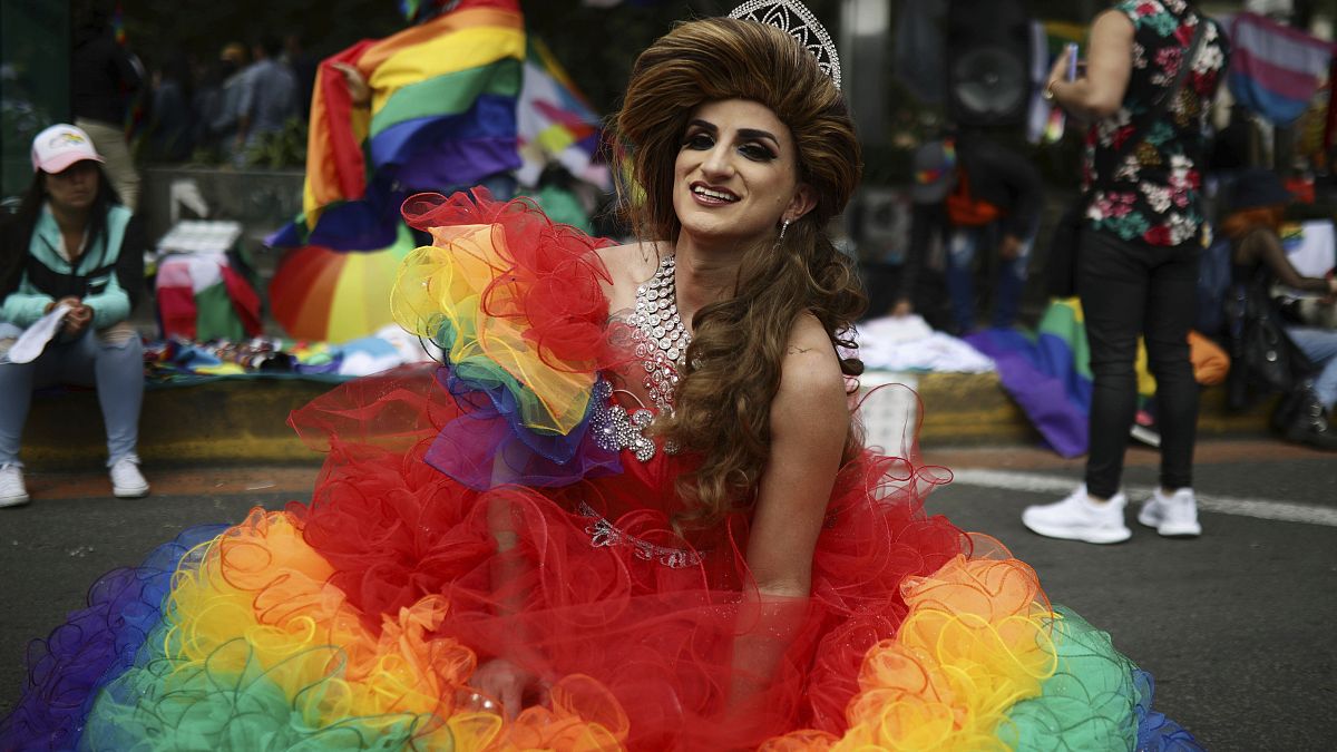 Thousands march in Bogotá gay pride celebration