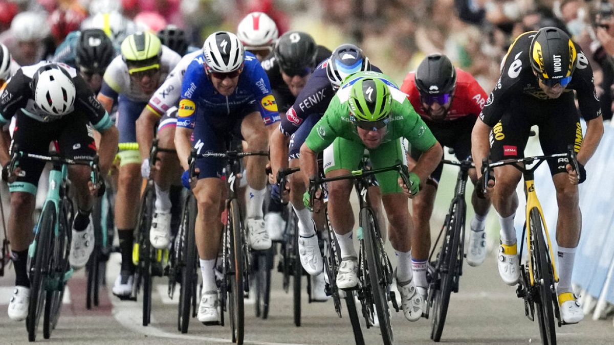 Le sprint final de la dixième étape du Tour de France 2021 à Valence, le 6 juillet 2021
