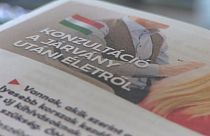 El Gobierno húngaro convierte su consulta nacional en toda una proclama política