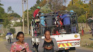 Zimbabwe returns to strict lockdown amid vaccine shortages