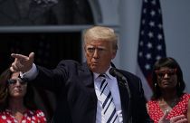 Donald Trump perli a Faceebook-ot, a Google-t és a Twittert