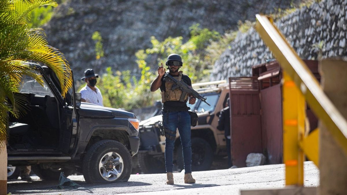 نیروهای امنیتی در نزدیکی منزل رئیس‌جمهوری هائیتی