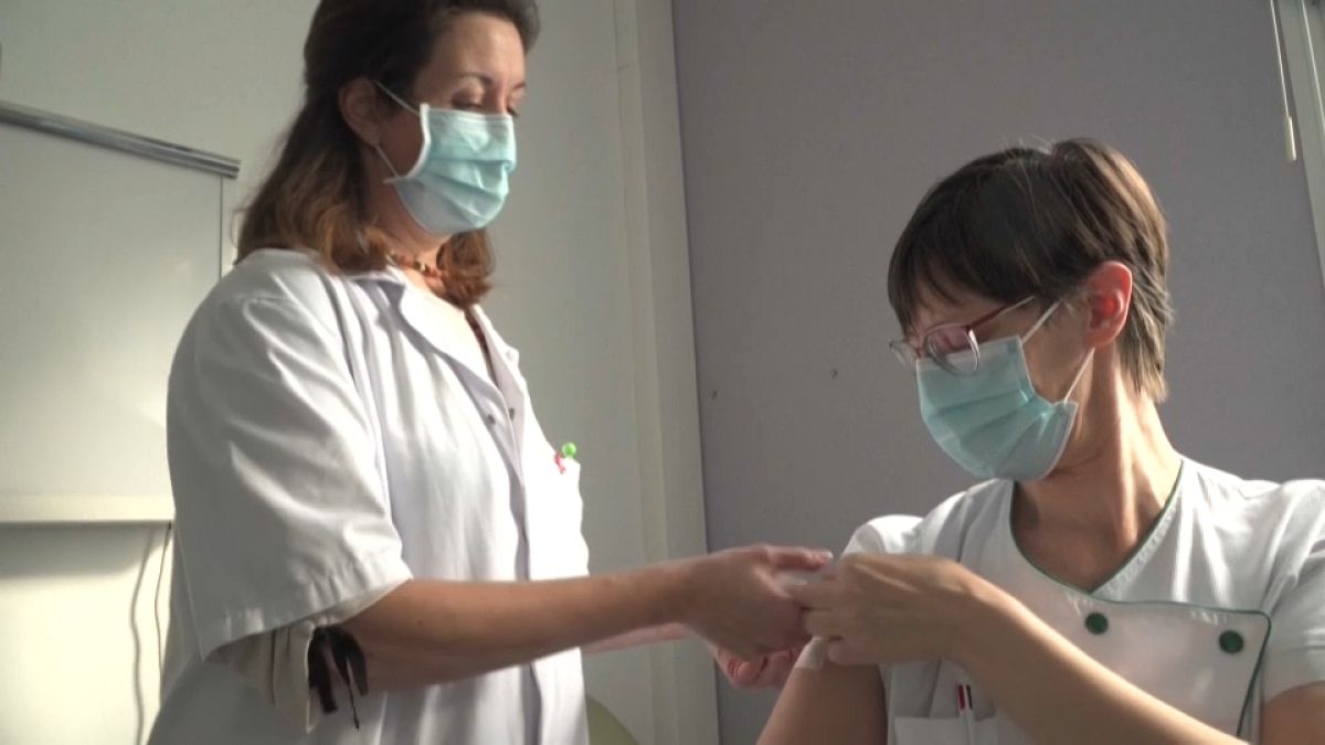 France : vers une vaccination obligatoire pour les soignants ?
