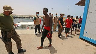 40 migrants taken to Tunisia after boat failure